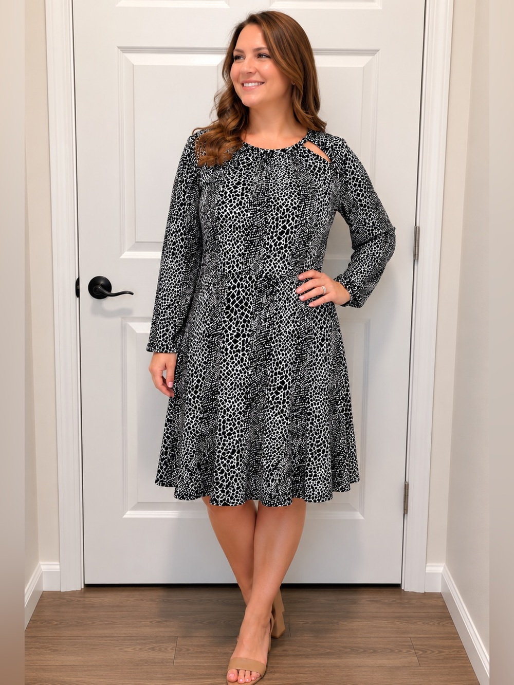 NWT Michael Kors XL Black and White Animal Print Long-Sleeve A-Line Dress